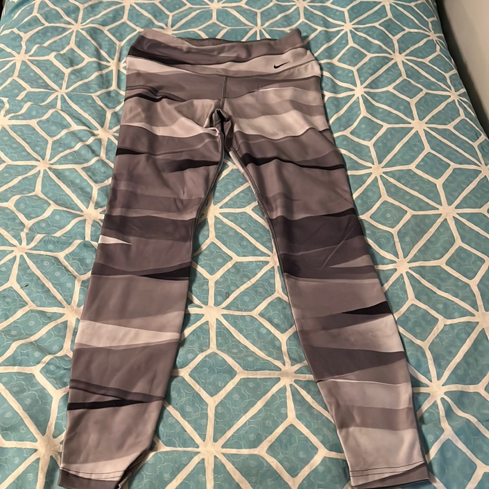 Never wear anymore gray white black leggings